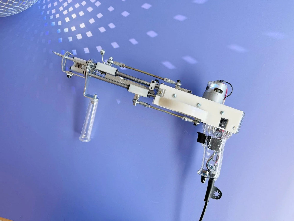 AK-Duo tufting machine in clear, detail