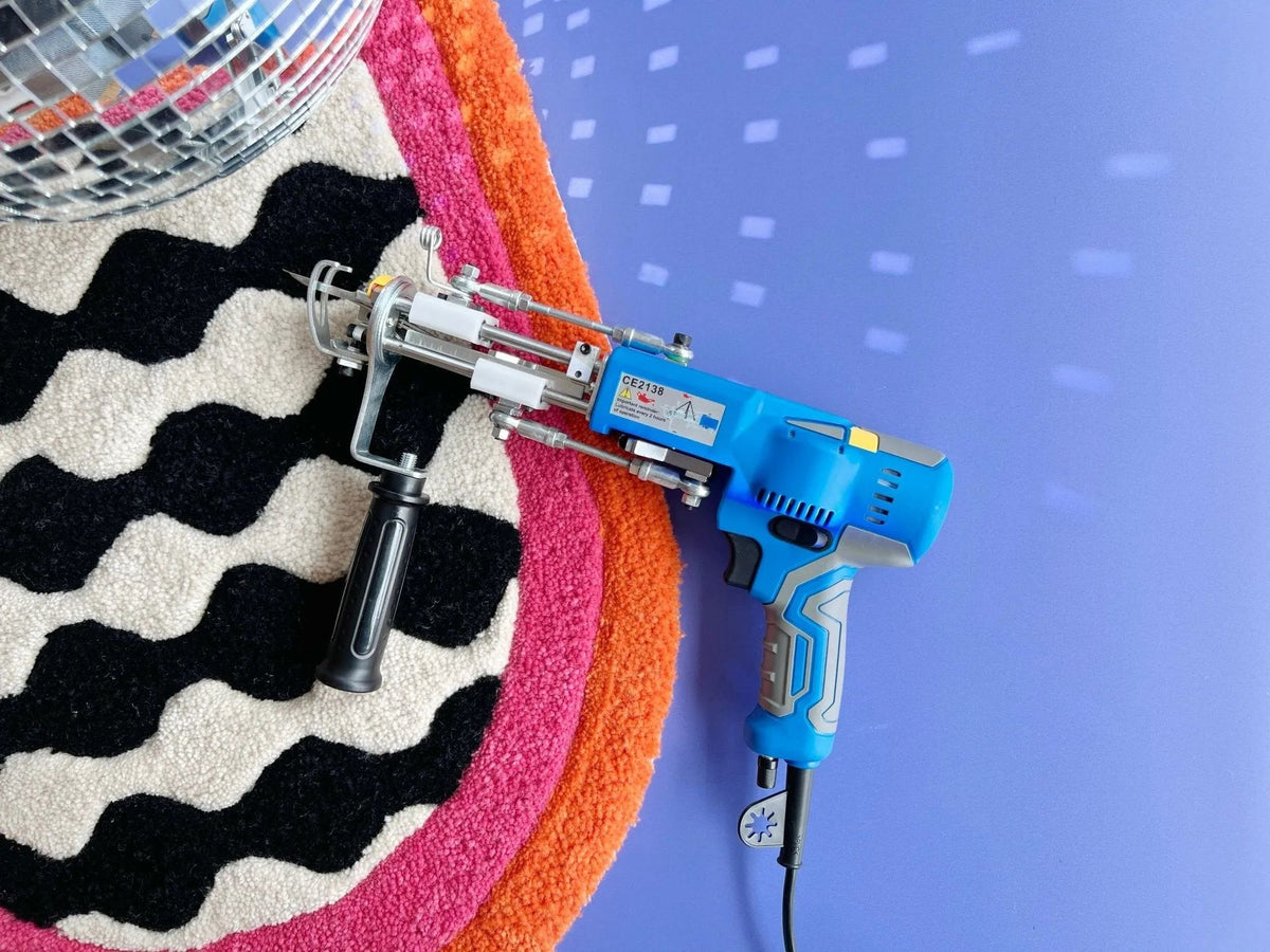 AK-V Cut Pile tufting machine, light and quiet