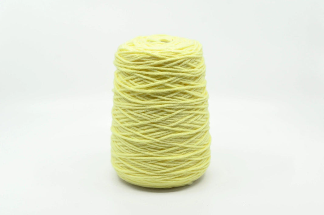 Acrylic Yarn - Tufting Yarn - on cone - 400g - Tuftinglove