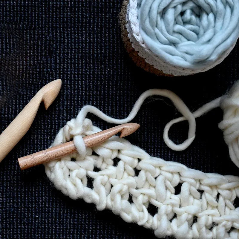 KnitPro Buchenholz-Häkelnadel in Anwendung