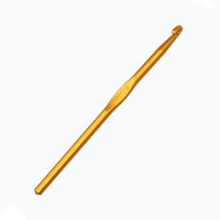 Craftinglove metal crochet hook in orange, 6mm