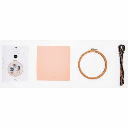 Rico Botanical embroidery set, contents