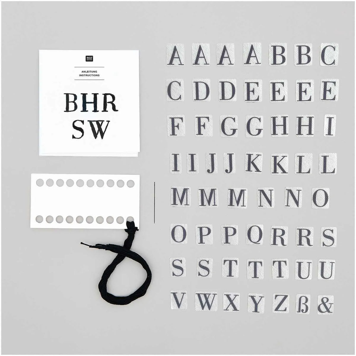 Vorgezeichnetes Stickset 'Letters with Serifes' von Rico Design