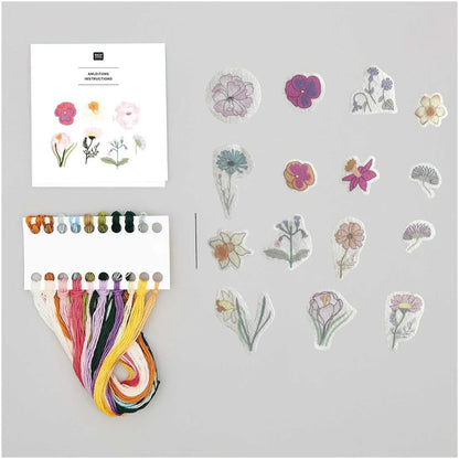 Vorgezeichnetes Stickset 'Spring flowers' von Rico Design