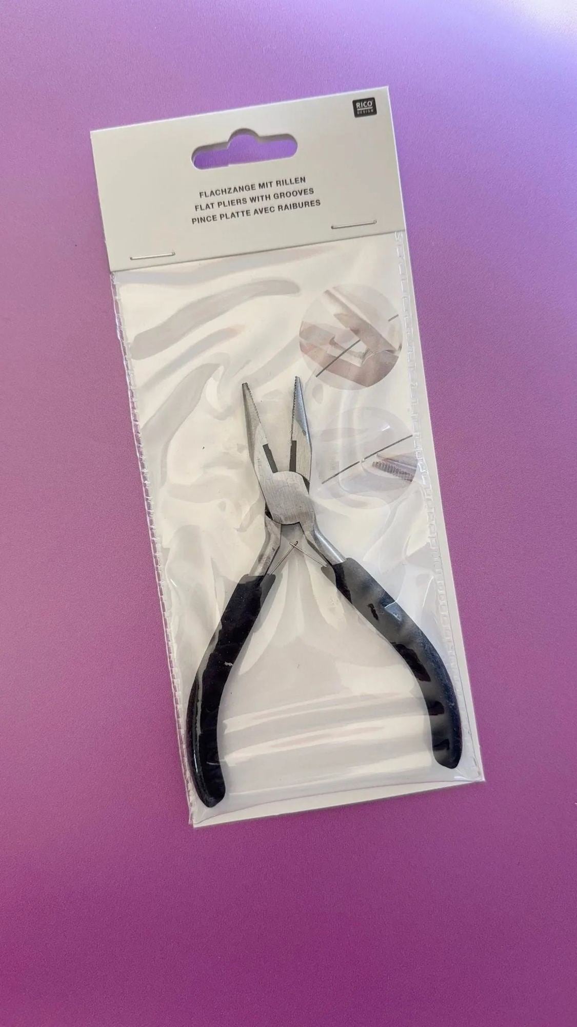 Flachzange mit Rillen von Rico Design