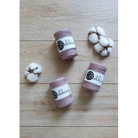 Bobbiny macramé cotton cord, 1.5mm and 100m, in mauve