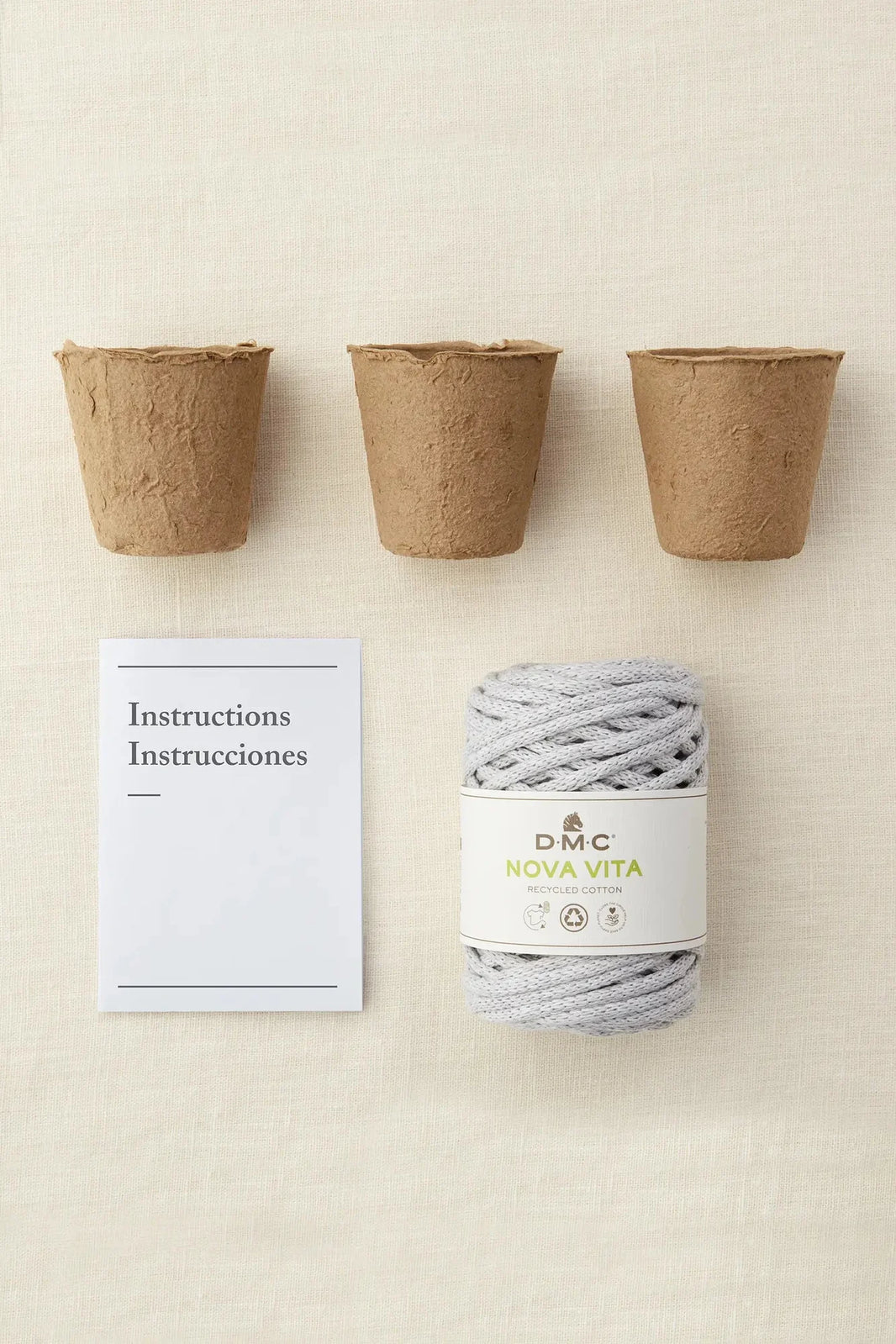Macramé-Set für drei Blumenampeln von DMC