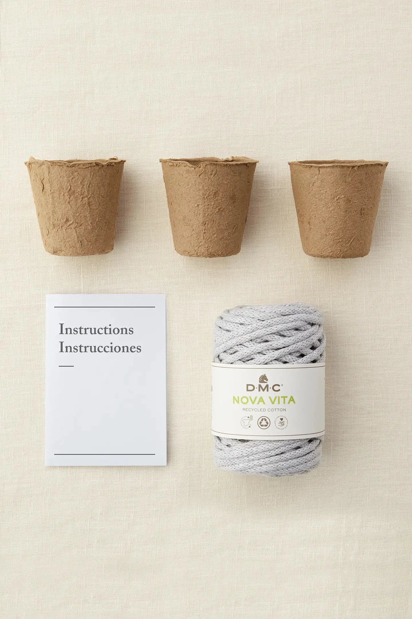 Macramé-Set für drei Blumenampeln von DMC