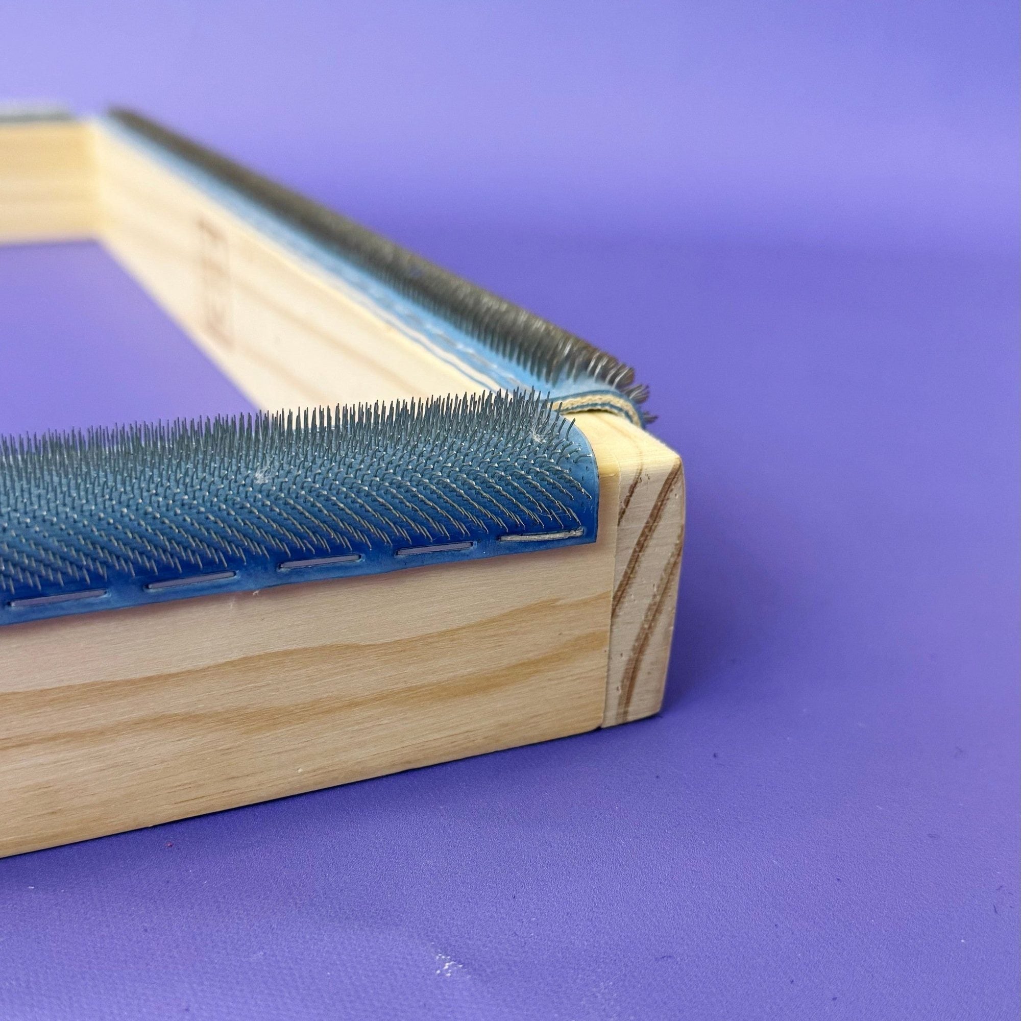 Punch needle frame detail, 40x40cm wooden corner
