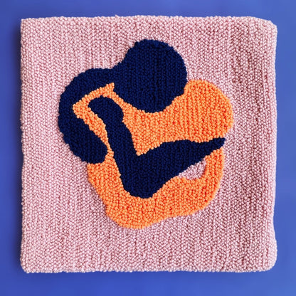 Hug Punch-Needle-Kissenbezug Detail