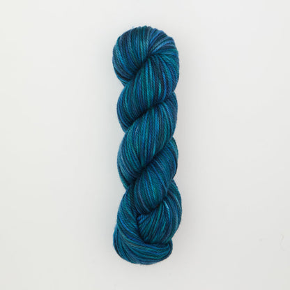 Punch Needle Yarn - Fine Yarn - Variegated Colors - 110g - Violet Jane - The Oxford Company