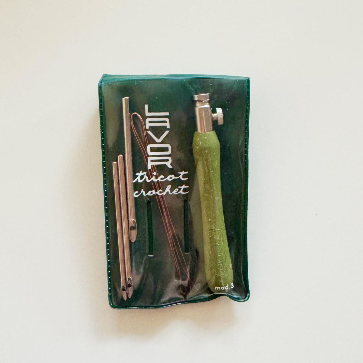 Lavor Punch-Needle-Kit in grünem Aufbewahrungsetui mit Fädler und austauschbaren Nadeln