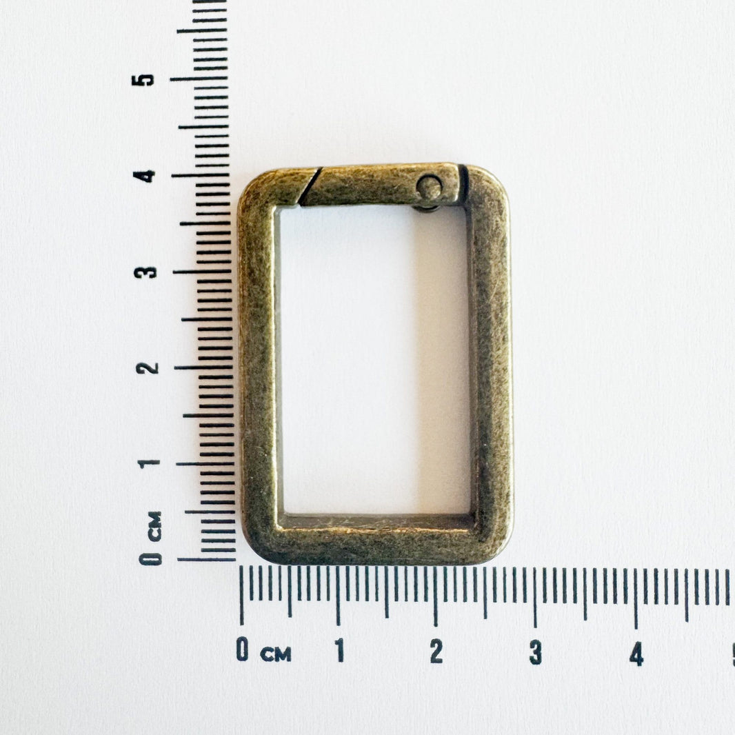Rectangular metal carabiner - 40 mm x 2,8mm