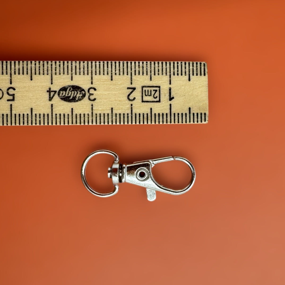 Drehbarer O-Form-Karabiner Seitenansicht, 3cm