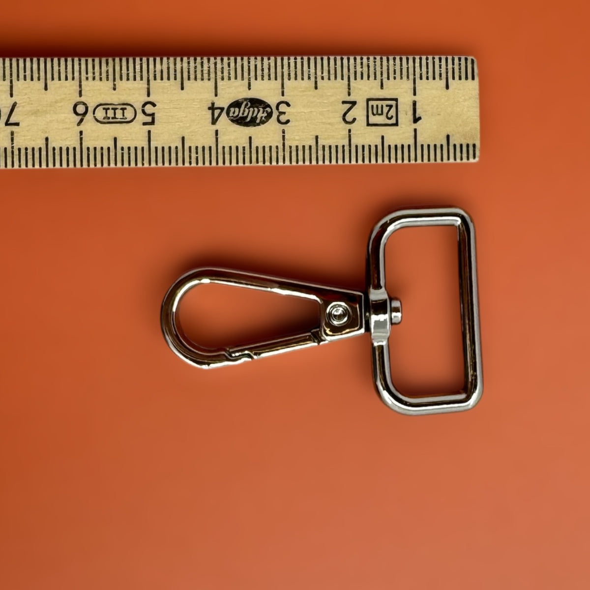 Drehbarer Karabiner in D-Form, 5cm
