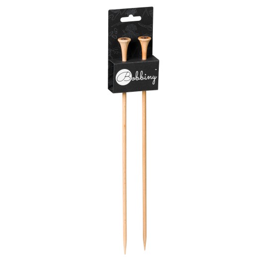 Beech wood knitting needles with knitted swatch