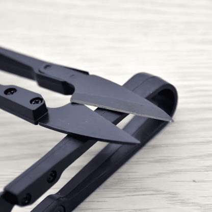 Thread cutter blade close-up