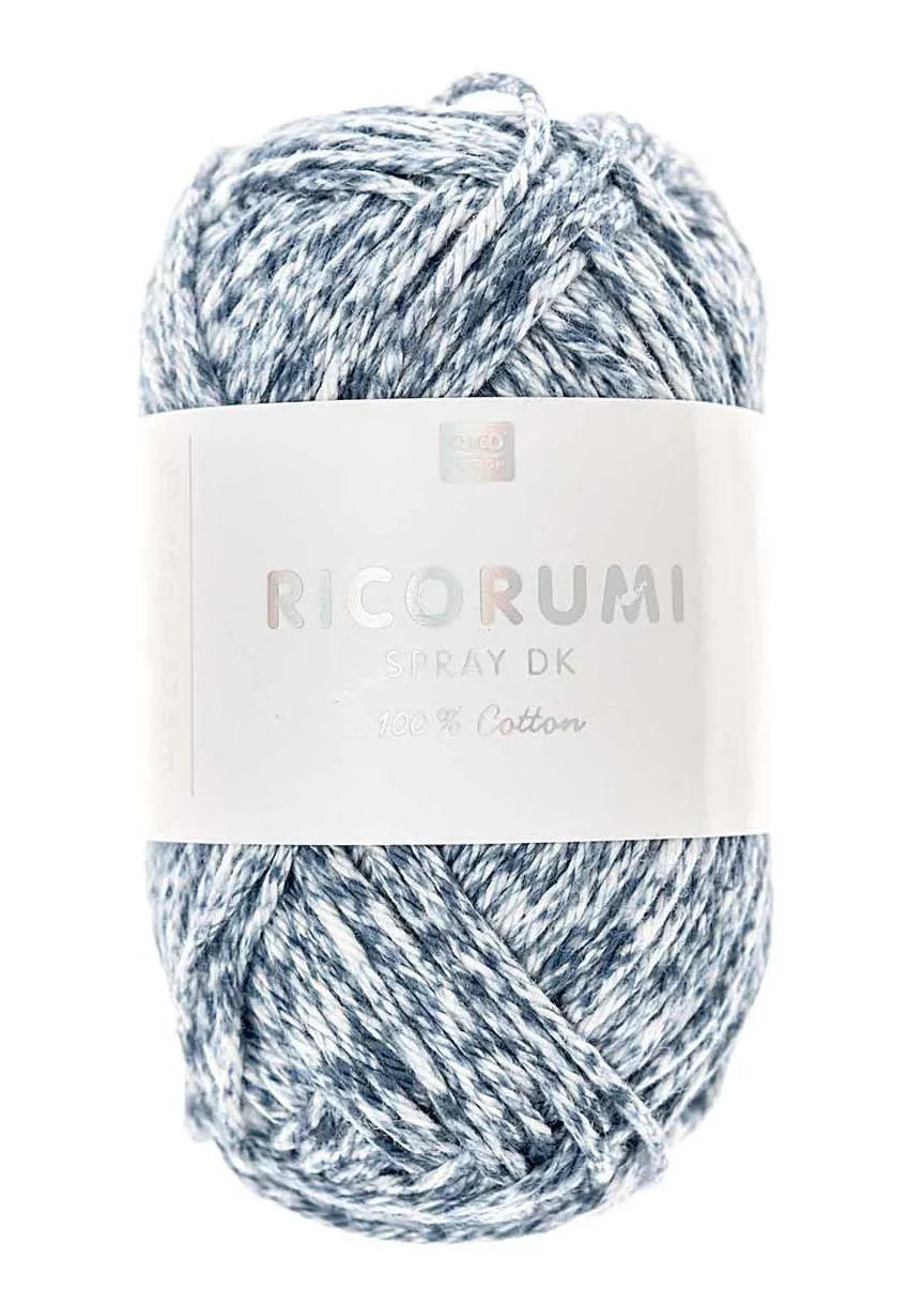 Rico Design Ricorumi Spray DK blue cotton yarn skein with speckled spray-dyed effect and label