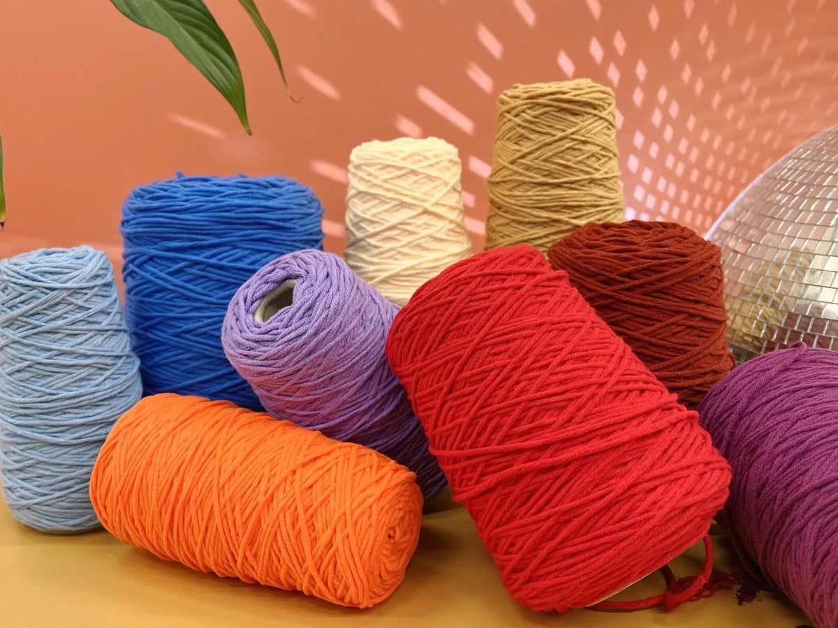 Acrylic tufting yarn on cone, 400g in Snow White