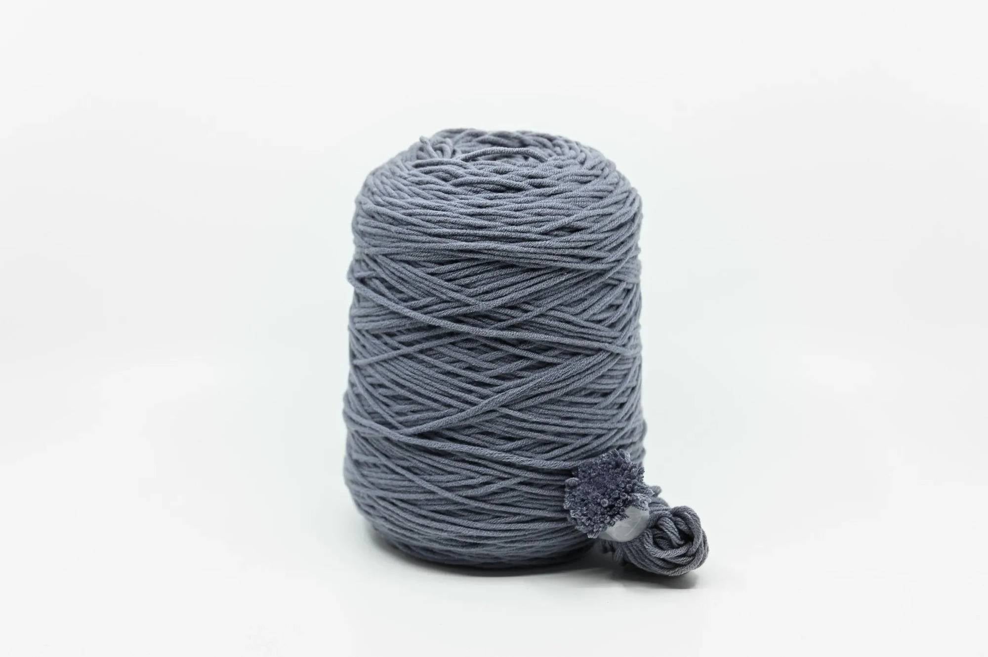 Acrylic tufting yarn on cone, 400g in Gray Blue Gray
