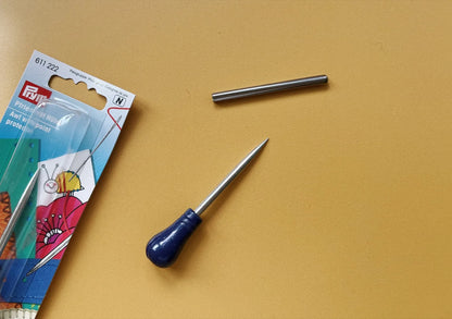 Prym awl with point protector, handle detail