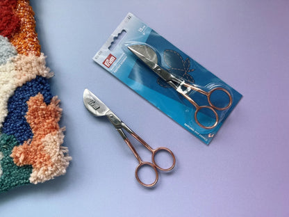 Prym rose gold duckbill scissors, blade detail