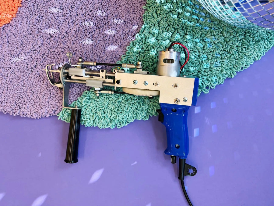 AK-I Cut Pile Tuftingmaschine in Classic Blue