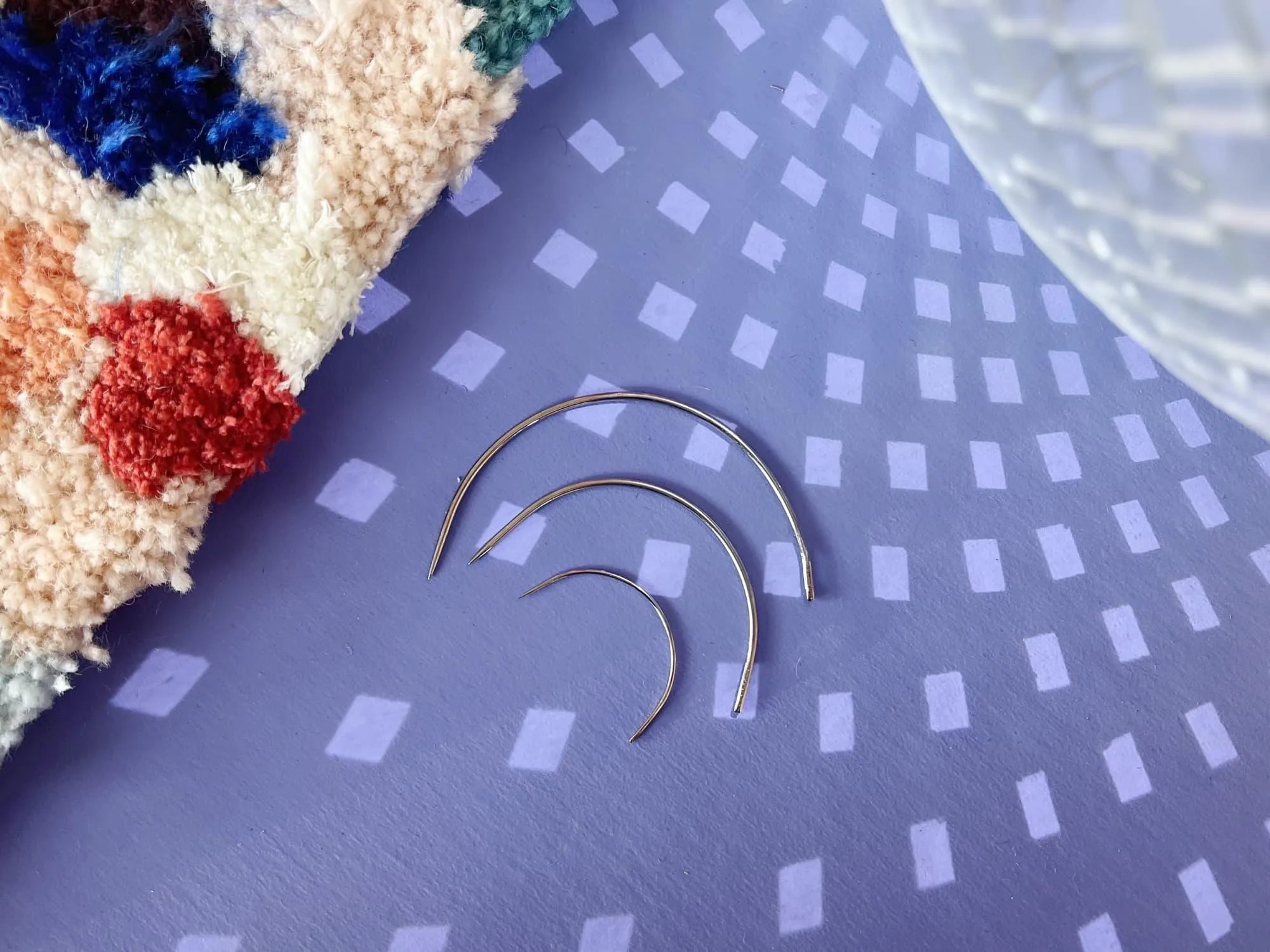 Prym upholstery needle set, side view